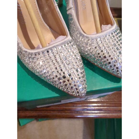 Lauren Lorraine Dazzle Silver Stiletto Heel Size 5.5 NIB - Picture 2 of 5